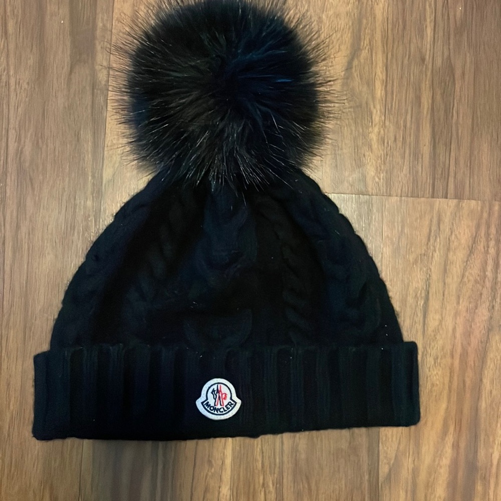 COPY - MONLER CASHMERE BEANIE WITH POM POM